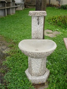 DSC00234 ps. um. nebrušeno polkrožno korito_resized