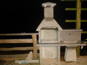 DSC04221 kamin videm z mizo in vgrajenim um.