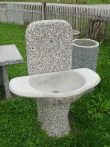 DSC05050 ps um. s steno, polkr. korito in poličkami